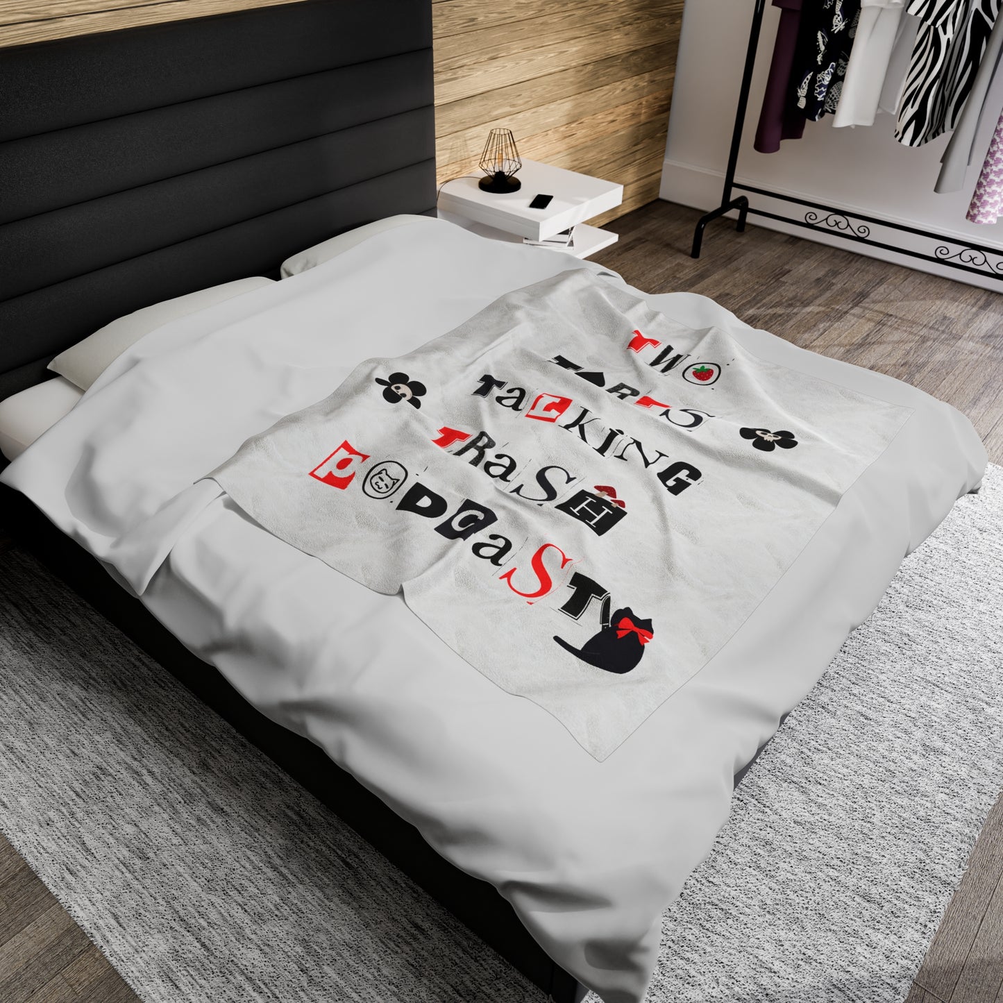 Serial Kitty Velveteen Plush Blanket